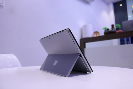 Surface Pro 4 ( i5/4GB/128GB ) + Type Cover 4